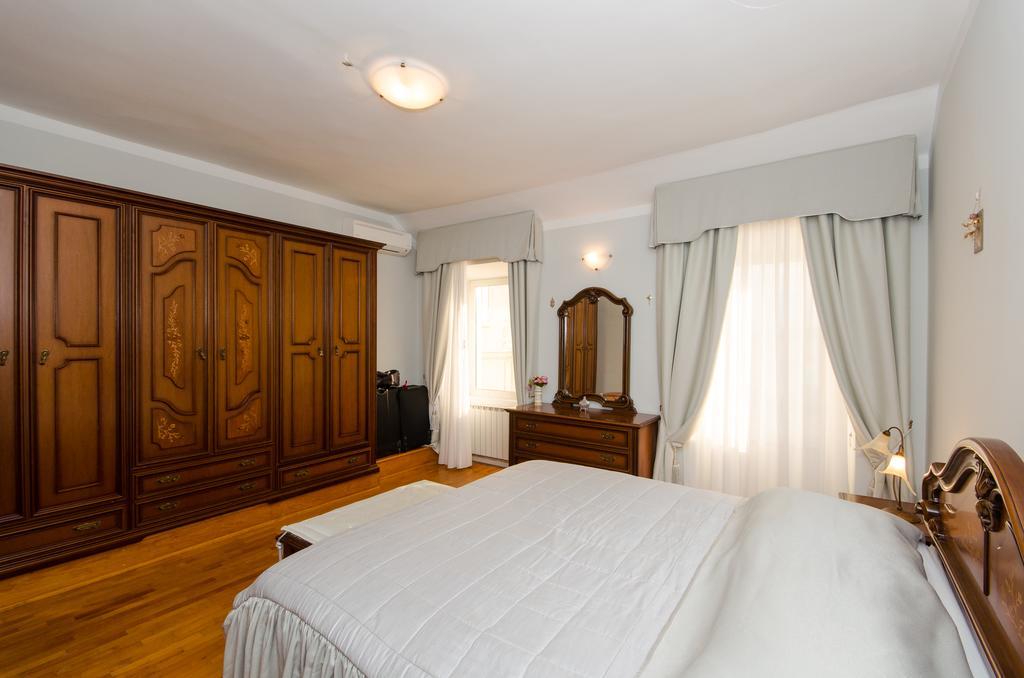 Apartment Noemi 罗维尼 外观 照片